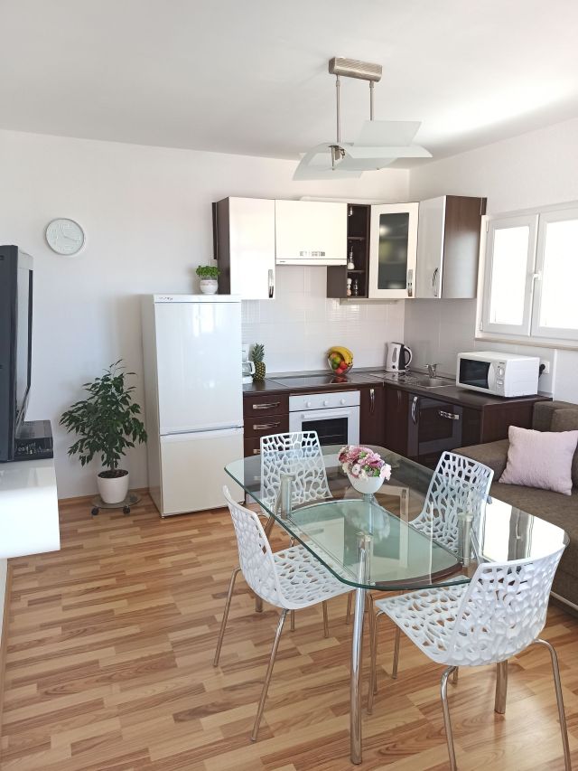 A4 Apartment 4+0